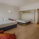Nh
