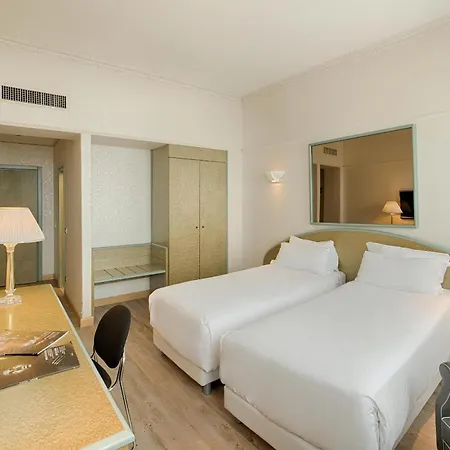 Hotel Nh 4*