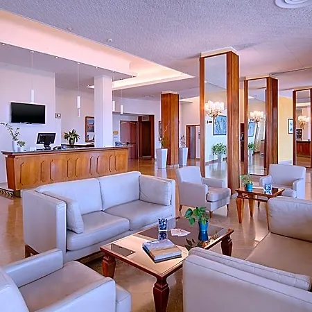 Hotel Nh 4*