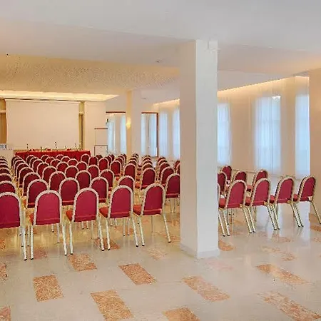 Hotel Nh 4*